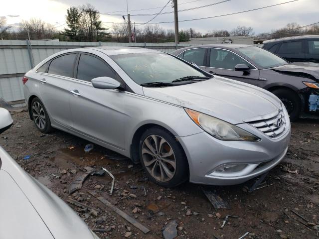 5NPEC4AB4DH680305 - 2013 HYUNDAI SONATA SE SILVER photo 4