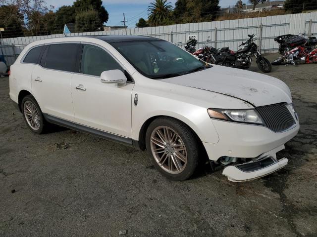 2LMHJ5AT0EBL52023 - 2014 LINCOLN MKT WHITE photo 4