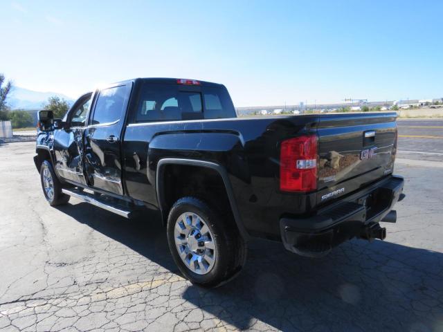 1GT12UEY5JF110268 - 2018 GMC SIERRA K2500 DENALI BLACK photo 4