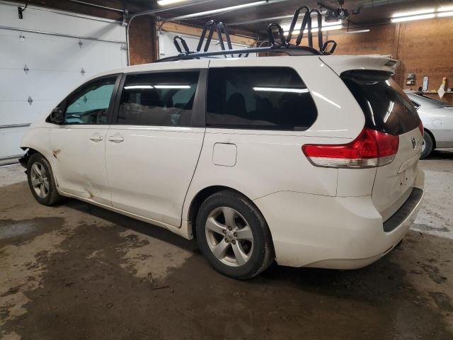 5TDKK3DC2ES455803 - 2014 TOYOTA SIENNA LE WHITE photo 2