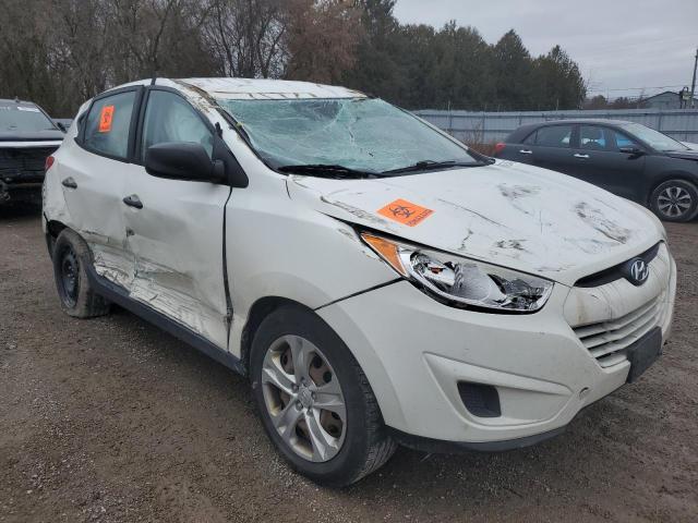 KM8JT3AC4DU625985 - 2013 HYUNDAI TUCSON GL WHITE photo 4