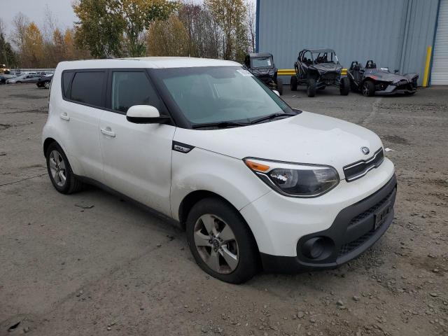 KNDJN2A26H7485264 - 2017 KIA SOUL WHITE photo 4