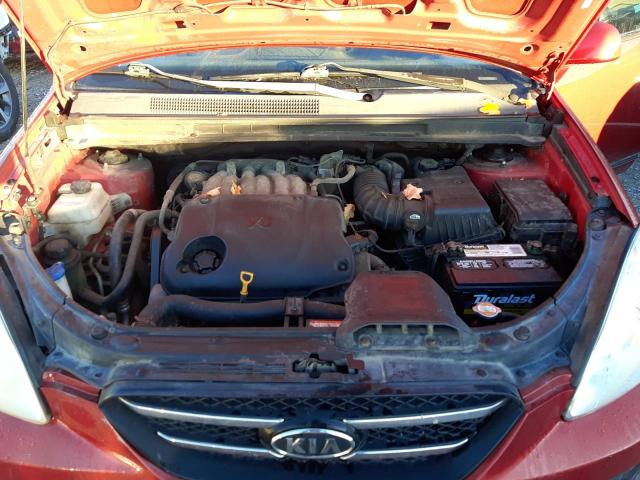 KNAFG526887200192 - 2008 KIA RONDO LX RED photo 12