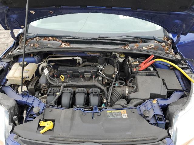 1FAHP3F28CL403533 - 2012 FORD FOCUS SE BLUE photo 11