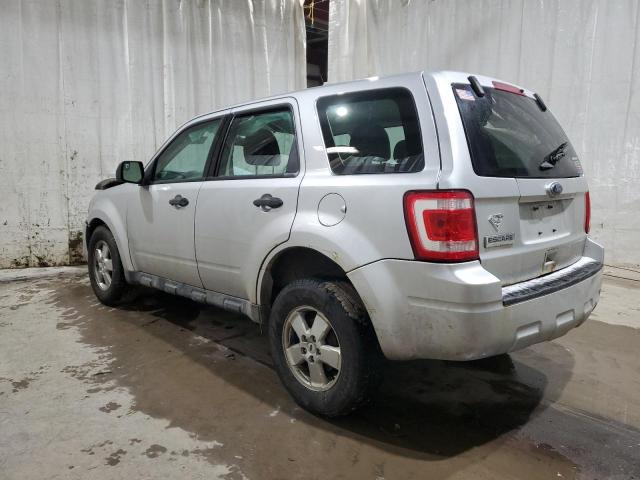 1FMCU0C77CKA04769 - 2012 FORD ESCAPE XLS SILVER photo 2