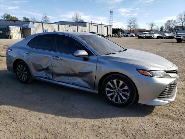 4T1C11AK0LU315986 - 2020 TOYOTA CAMRY LE SILVER photo 4