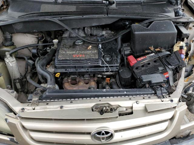 4T3ZF13C22U477674 - 2002 TOYOTA SIENNA LE GRAY photo 12