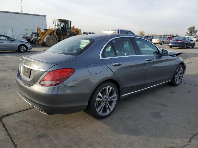 55SWF4JB6JU265538 - 2018 MERCEDES-BENZ C 300 GRAY photo 3