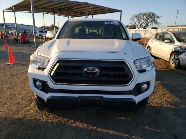 3TYAX5GN7MT012698 - 2021 TOYOTA TACOMA DOUBLE CAB WHITE photo 5