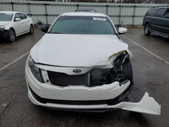 5XXGR4A66CG068126 - 2012 KIA OPTIMA SX WHITE photo 5