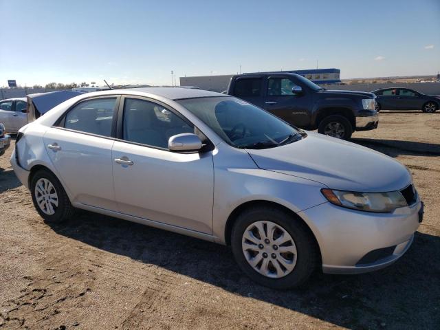 KNAFU4A29A5064352 - 2010 KIA FORTE EX SILVER photo 4