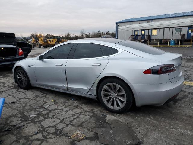5YJSA1E2XHF199559 - 2017 TESLA MODEL S ვერცხლისფერი ფოტო 2
