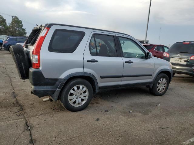 JHLRD78885C041774 - 2005 HONDA CR-V EX SILVER photo 3