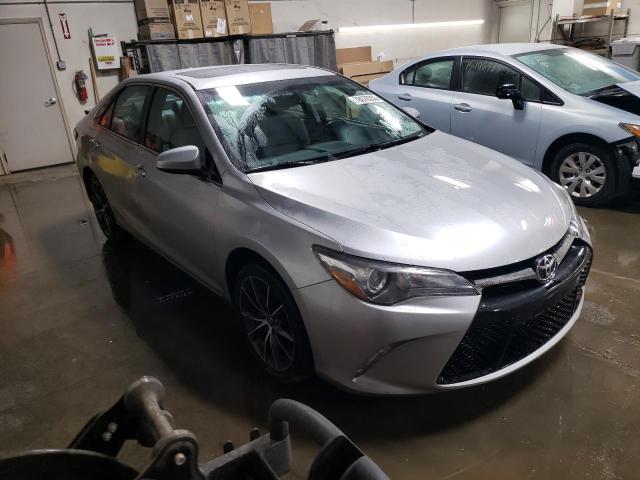 4T1BF1FK3FU962926 - 2015 TOYOTA CAMRY LE SILVER photo 4