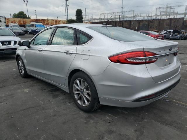 3FA6P0H73HR171155 - 2017 FORD FUSION SE SILVER photo 2