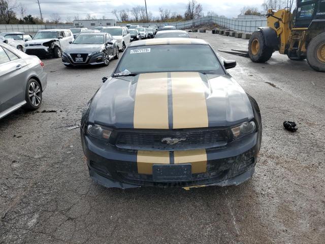 1ZVBP8AM8C5211374 - 2012 FORD MUSTANG BLACK photo 5