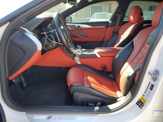 WBAGV8C03NCK03817 - 2022 BMW M850XI WHITE photo 7