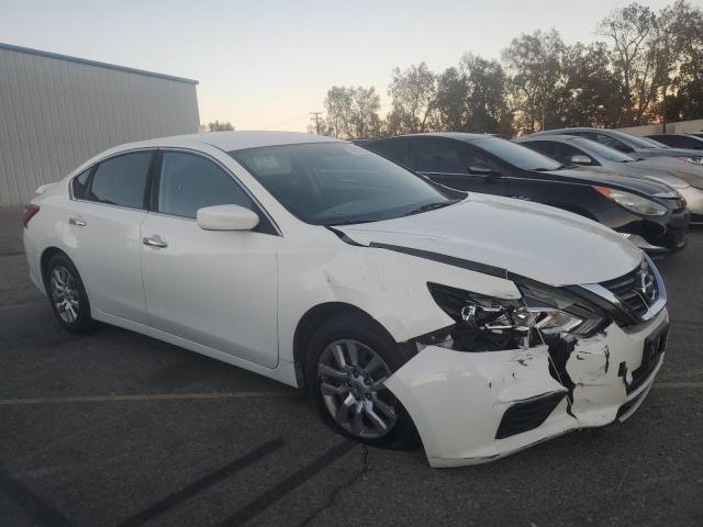 1N4AL3AP2GN327012 - 2016 NISSAN ALTIMA 2.5 WHITE photo 4