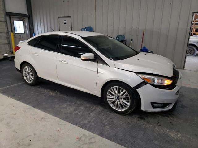 1FADP3J22FL340858 - 2015 FORD FOCUS TITANIUM WHITE photo 4