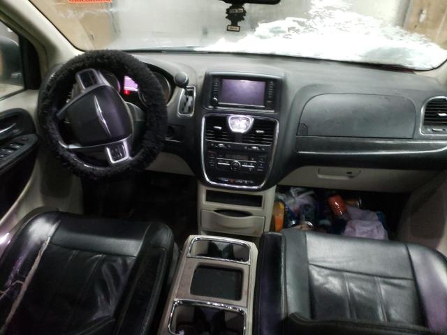 2C4RC1BG6DR705783 - 2013 CHRYSLER TOWN & COU TOURING ვერცხლისფერი ფოტო 8