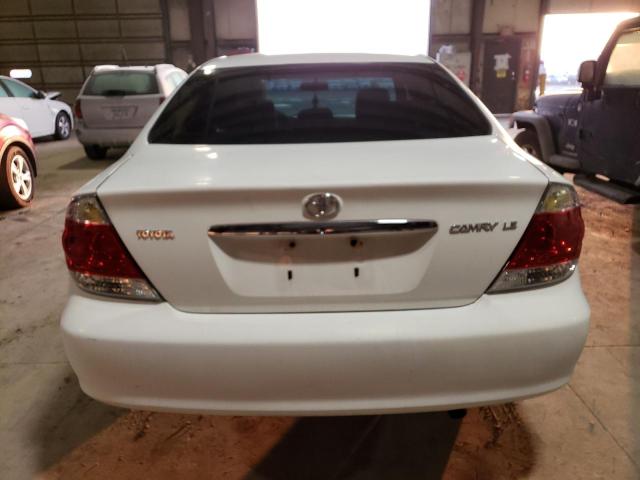 4T1BE32K05U425742 - 2005 TOYOTA CAMRY LE WHITE photo 6