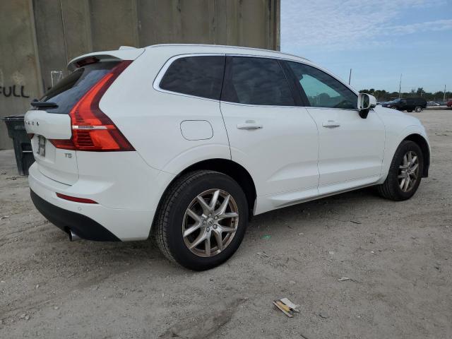 YV4102DK3M1828648 - 2021 VOLVO XC60 T5 MOMENTUM WHITE photo 3