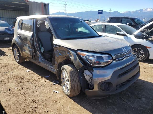 KNDJN2A22J7597792 - 2018 KIA SOUL GRAY photo 4