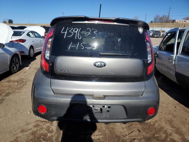 KNDJN2A22J7597792 - 2018 KIA SOUL GRAY photo 6