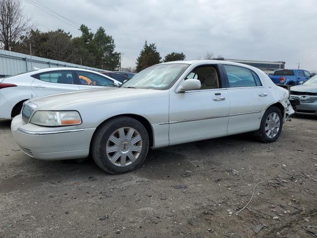 1LNHM83W44Y625932 - 2004 LINCOLN TOWN CAR ULTIMATE WHITE photo 1