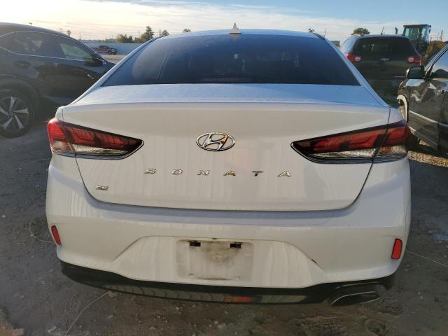 5NPE24AF0JH609118 - 2018 HYUNDAI SONATA SE WHITE photo 6