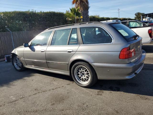 WBADS434X2GE10428 - 2002 BMW 525 IT AUTOMATIC CHARCOAL photo 2