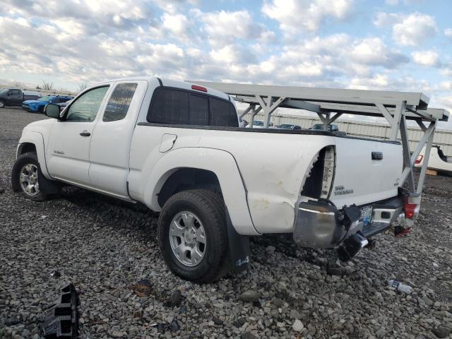 5TFUX4EN7BX003349 - 2011 TOYOTA TACOMA ACCESS CAB WHITE photo 2