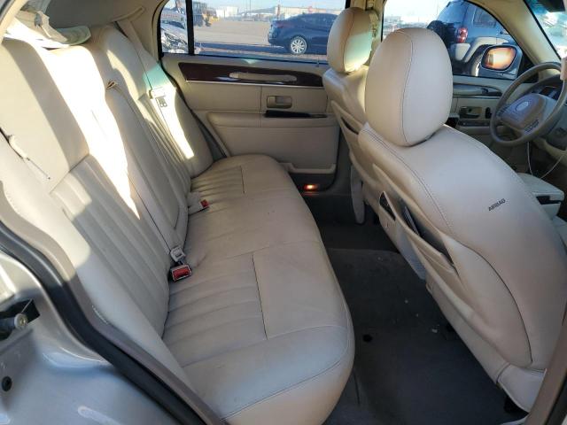 1LNHM81WX4Y640891 - 2004 LINCOLN TOWN CAR EXECUTIVE BEIGE photo 10