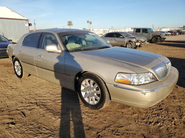 1LNHM81WX4Y640891 - 2004 LINCOLN TOWN CAR EXECUTIVE BEIGE photo 4