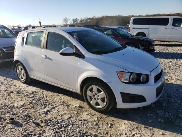 1G1JA6SH6F4198472 - 2015 CHEVROLET SONIC LS WHITE photo 4