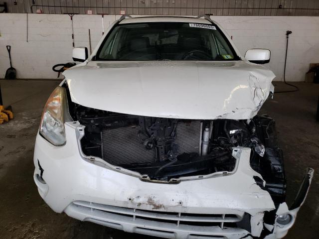 JN8AS5MV6DW622918 - 2013 NISSAN ROGUE S WHITE photo 5