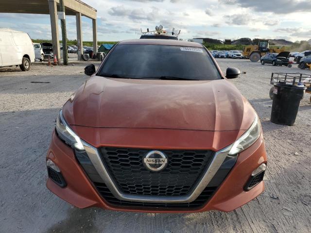 1N4BL4CW4KN302877 - 2019 NISSAN ALTIMA SR ORANGE photo 5