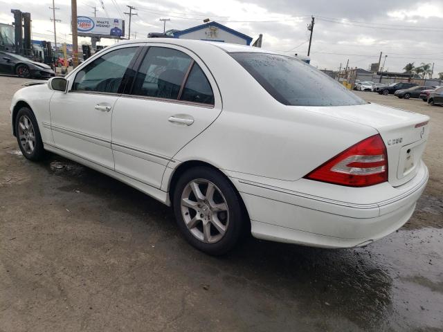 WDBRF54H17A917177 - 2007 MERCEDES-BENZ C 280 WHITE photo 2