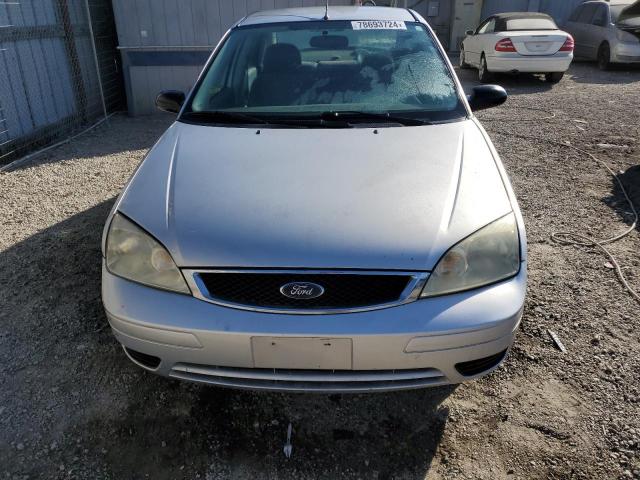 1FAFP34N37W152994 - 2007 FORD FOCUS ZX4 SILVER photo 5