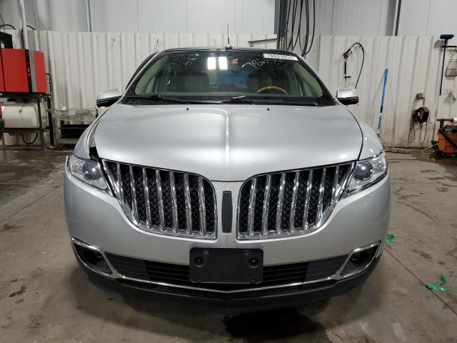 2LMDJ8JK7EBL09158 - 2014 LINCOLN MKX GRAY photo 5