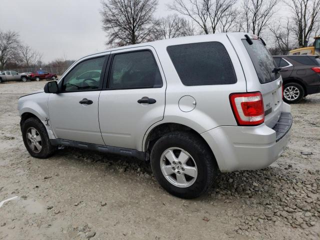 1FMCU0C77AKD11775 - 2010 FORD ESCAPE XLS SILVER photo 2