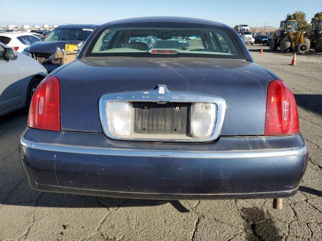 1LNHM81W12Y608960 - 2002 LINCOLN TOWN CAR EXECUTIVE BLUE photo 6