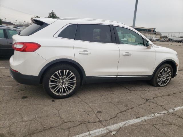 2LMTJ8LR1GBL71194 - 2016 LINCOLN MKX RESERVE WHITE photo 3