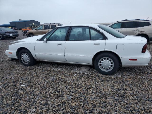 1G3HN52K8W4865297 - 1998 OLDSMOBILE 88 BASE WHITE photo 2