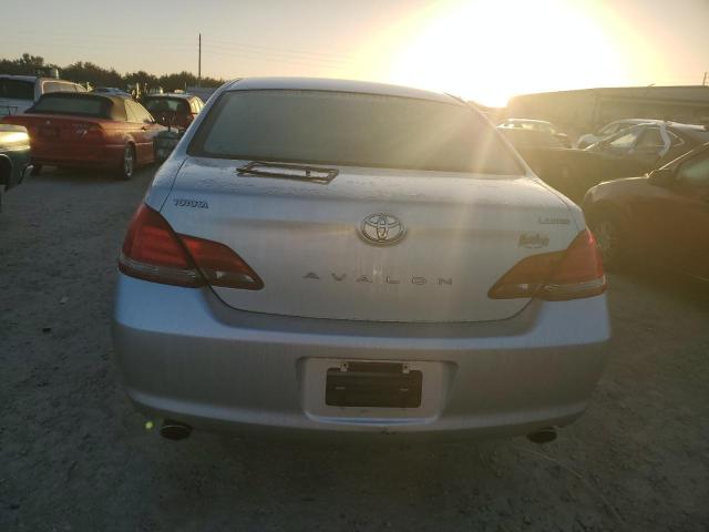 4T1BK36B68U318654 - 2008 TOYOTA AVALON XL SILVER photo 6