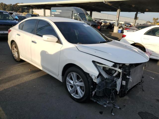 1N4AL3AP2DC137525 - 2013 NISSAN ALTIMA 2.5 WHITE photo 4