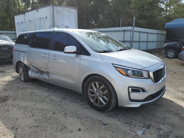 KNDMB5C17K6541799 - 2019 KIA SEDONA LX SILVER photo 4