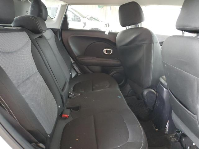 KNDJP3A58H7466788 - 2017 KIA SOUL + WHITE photo 11