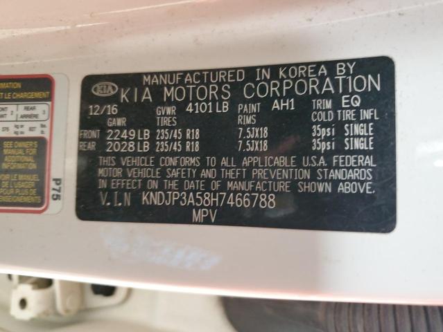KNDJP3A58H7466788 - 2017 KIA SOUL + WHITE photo 13