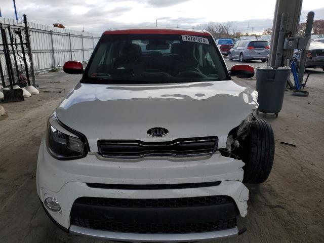 KNDJP3A58H7466788 - 2017 KIA SOUL + WHITE photo 5